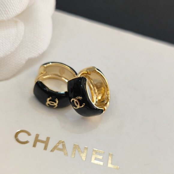 Chanel earrings - Picture 1 of 4